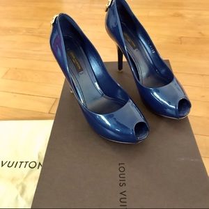 Louis Vuitton Blue Peep Toe Pumps